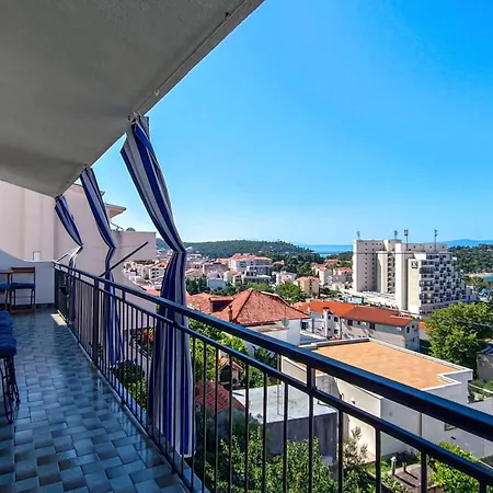 Apartment Mirna