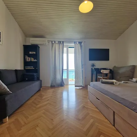 Apartment Mirna *