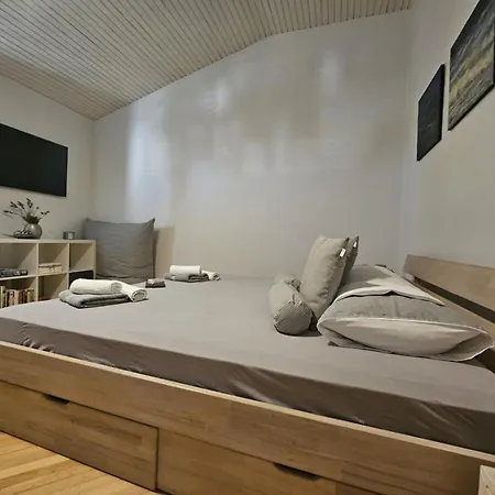 Apartament Mirna