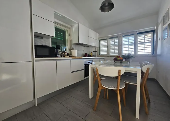 Appartamento Mirna Makarska