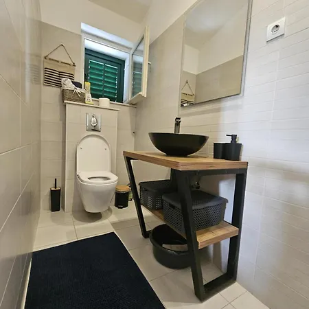 Apartment Mirna