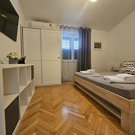 Apartment Mirna Makarska