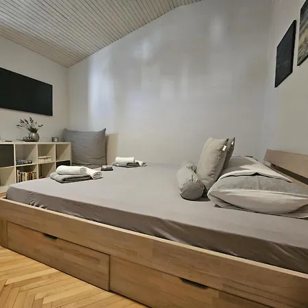 Apartment Mirna *