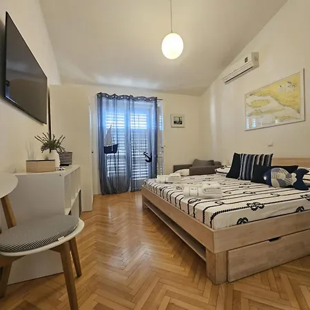 Apartment Mirna